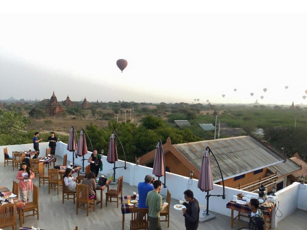 Manisanda Hotel Pagan Zewnętrze zdjęcie