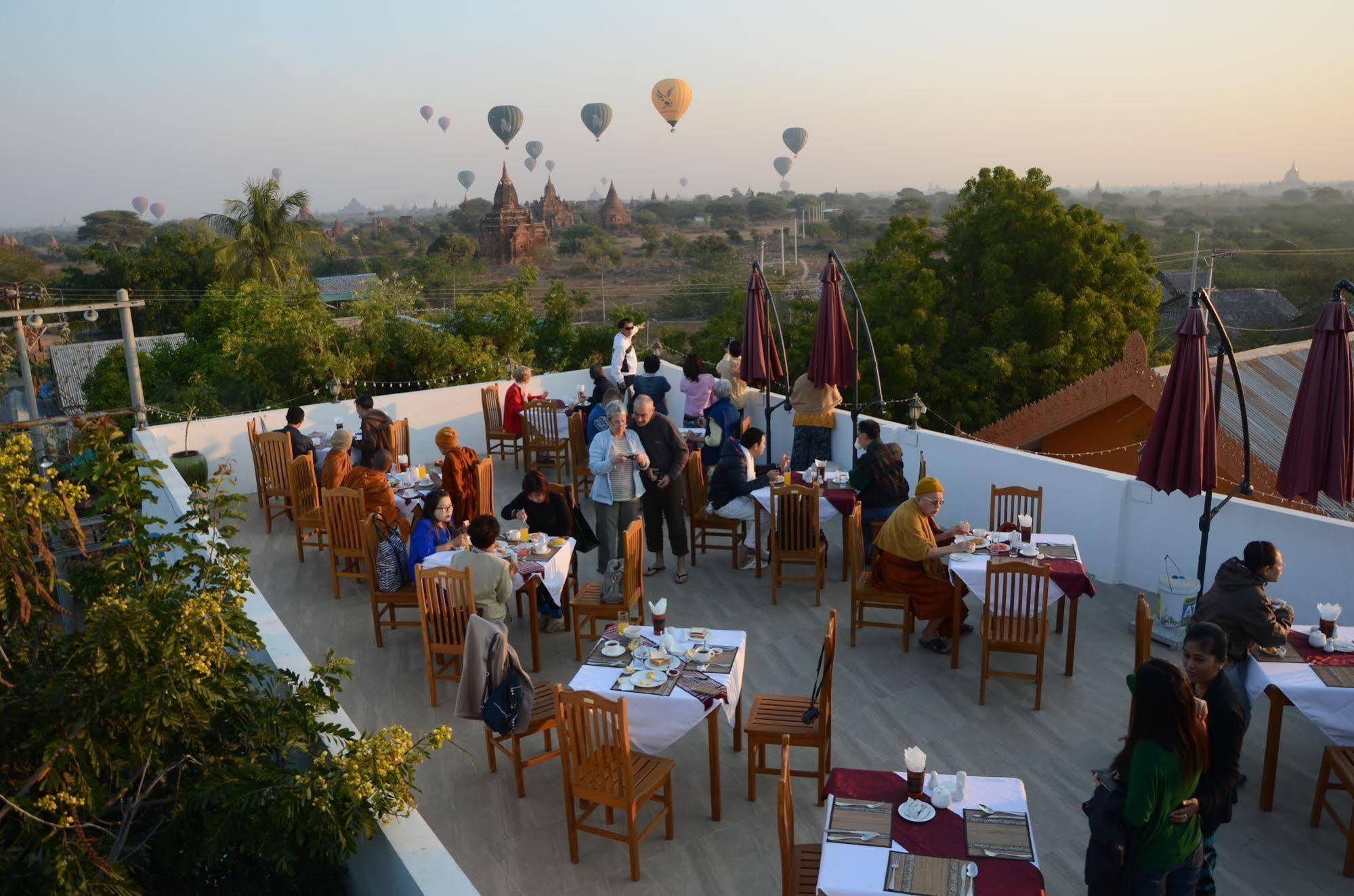 Manisanda Hotel Pagan Zewnętrze zdjęcie